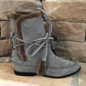 Cynthia Vincent Hustle Shearling Boots / 6